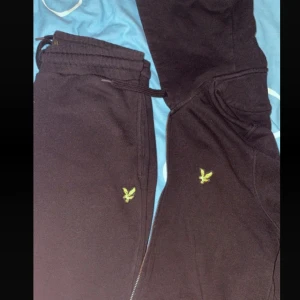 Lyle & scott set  - Liten därför säljs den. Pris kan gärna diskuteras 