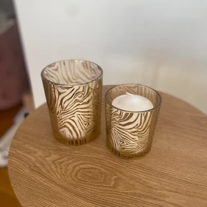 Ljuslyktor  - Ljuslyktor med zebra mönster, Bra skick. Går att köpa separat.