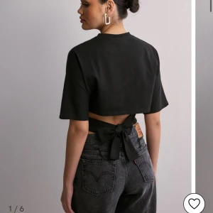 tröja - säljer denna as snygga tröja från nelly då den tyvärr inte kommer till användning🥹❤️. 