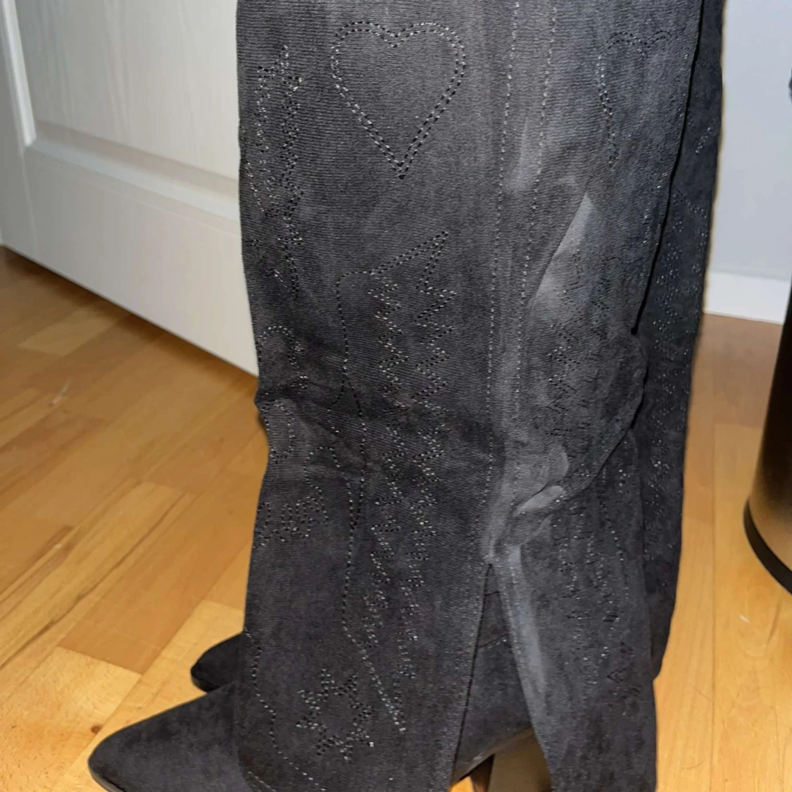 Helt nya fold over boots med detaljer - 91