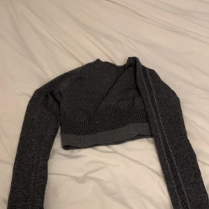 Tränings tröja - SHEIN - Aldrig använd, rätt i storlek, Cropped 