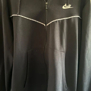 Nike tracksuit  - Skön tracksuit tröja