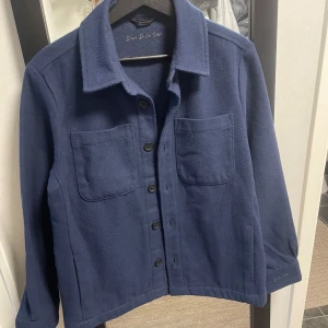 Donce de la sense - Skick 9/10 använd 10ggr max  Säljer pågrund av att den är för liten nu