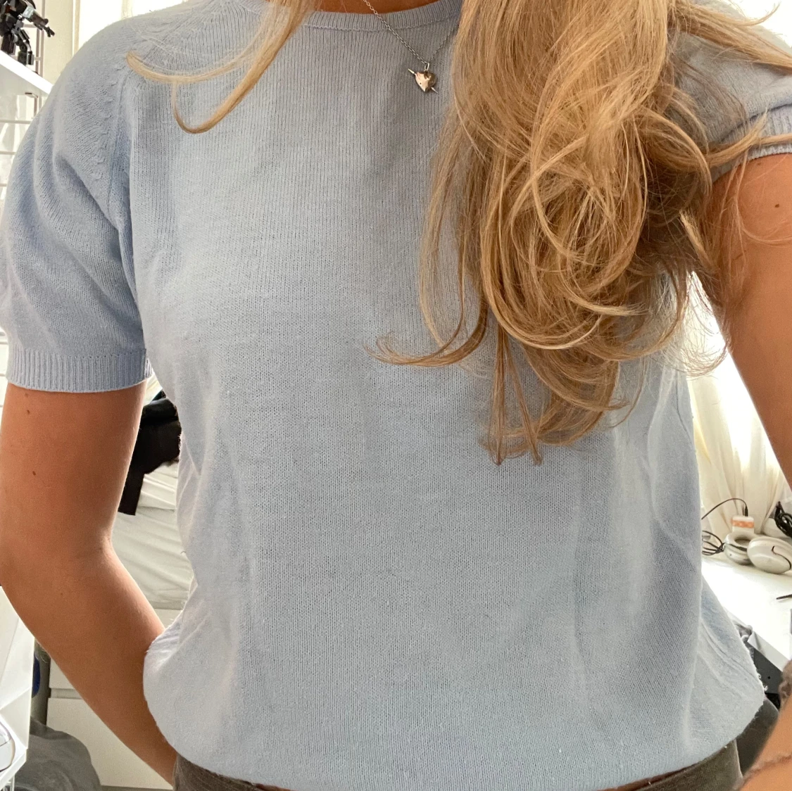 Blå stickad t shirt - 90