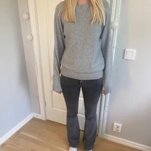 Stickad tröja🎀 - Säljer min super snygga stickade tröja från vero Moda då den inte kommer till användning. Den är nästan aldrig använd och ser som ny ut. Pris kan diskuteras.🎀