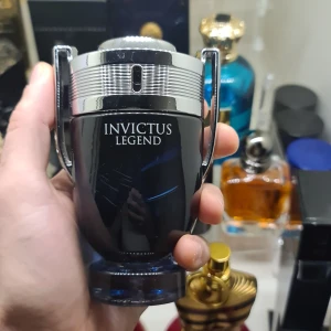 Invictus Legend parfym (discontinued) - Säljer en flaska Invictus Legend från Paco Rabanne. Passar både till vardags och fest.  60% full. Kan även byta.