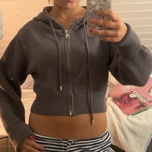 Grå kofta - Grå kofta från Zara, aldrig använd 