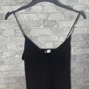 Svart klänning  - Jättefin klänning 