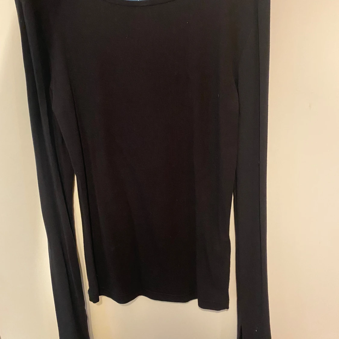 Snygg svart långärmad tröja  - 90