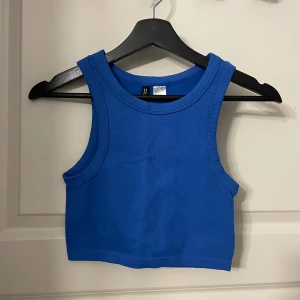 Blått linne  - Blått linne från hm , storlek s, kommer inte till användning 💕