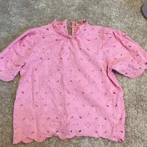 Holy and white topp - Så fin topp