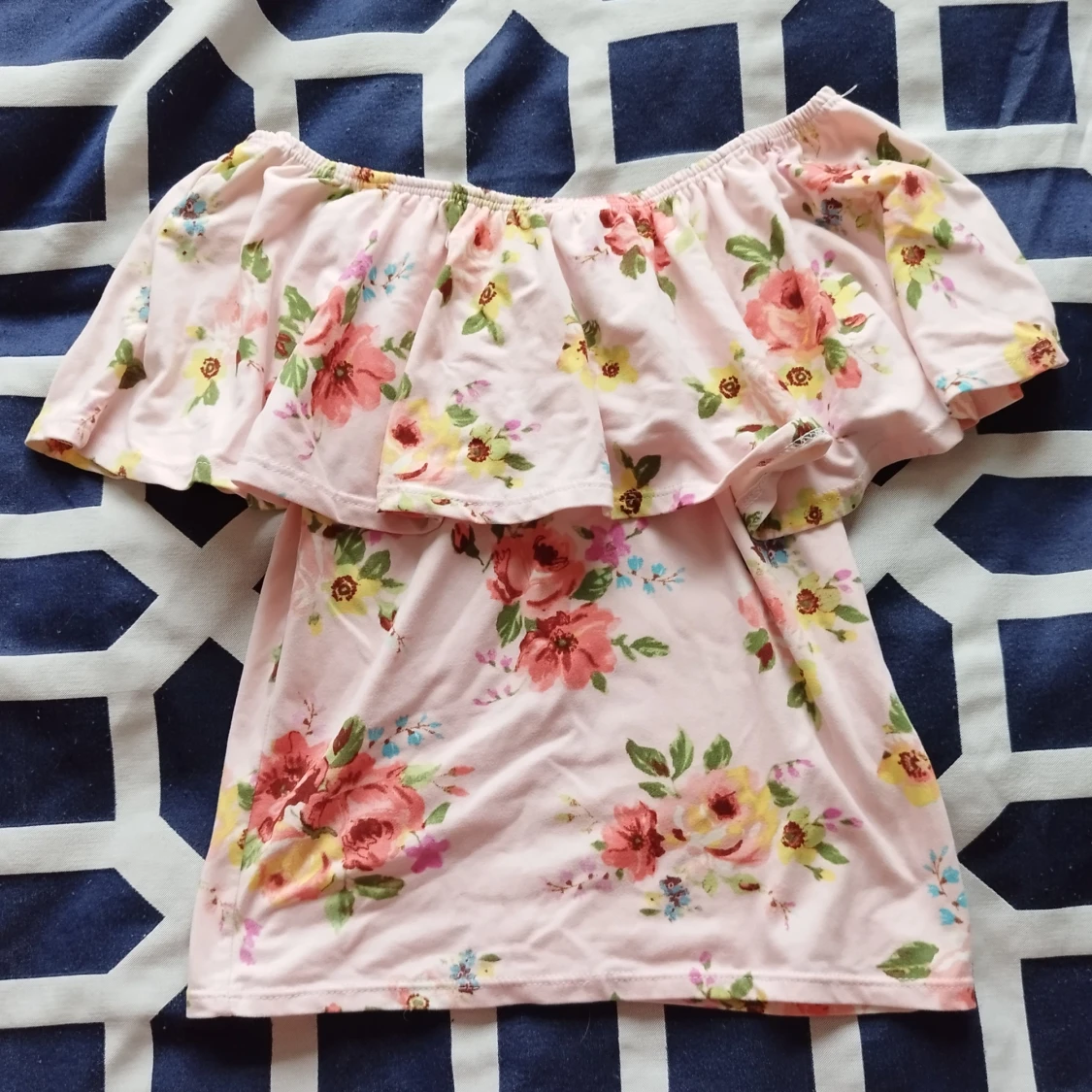 Blommig offshoulder topp - 1