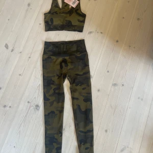 Snyggt nytt tränings sett - Helt nytt tränings sett från wearefit aldrig använt.