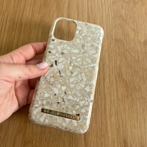 Ideal of Sweden skal - Helt nytt! Passar till iPhone 11 pro