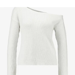 Söt topp - Jätte gullig söt topp, helt slutsåld på zalando och jätte eftertraktad. Endast använd ett par gånger❤️