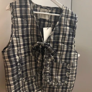 Damson Madder gilet/väst - Aldrig använd 