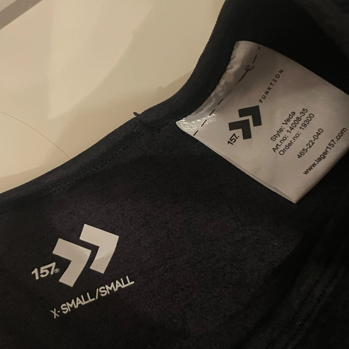 Svart träningströja  - 92