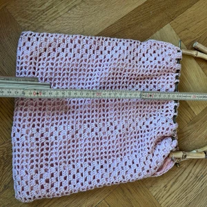 Retro vintage virkad bambuväska bambu väska 50-tal 60-tal - Saknas muttrar till ena pinnen. Finns att köpa rätt dimension.