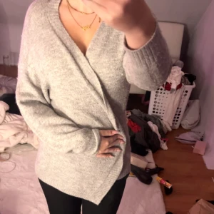 Stickad kofta - Mysig söt stickad kofta🤍