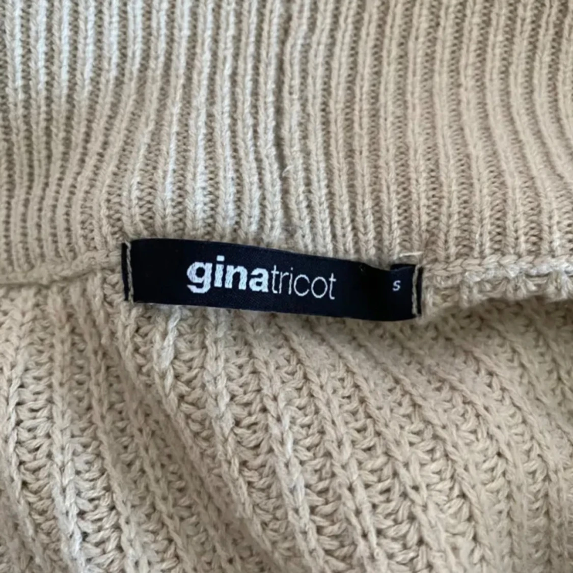 Stickad tröja från Gina Tricot✨🎀 - 92