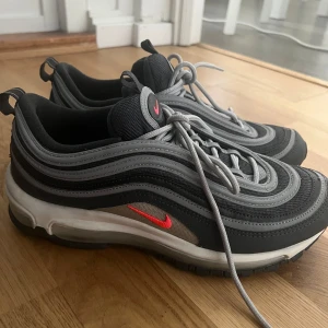 Nike 97 - Toppen skick använda typ 1 gång 