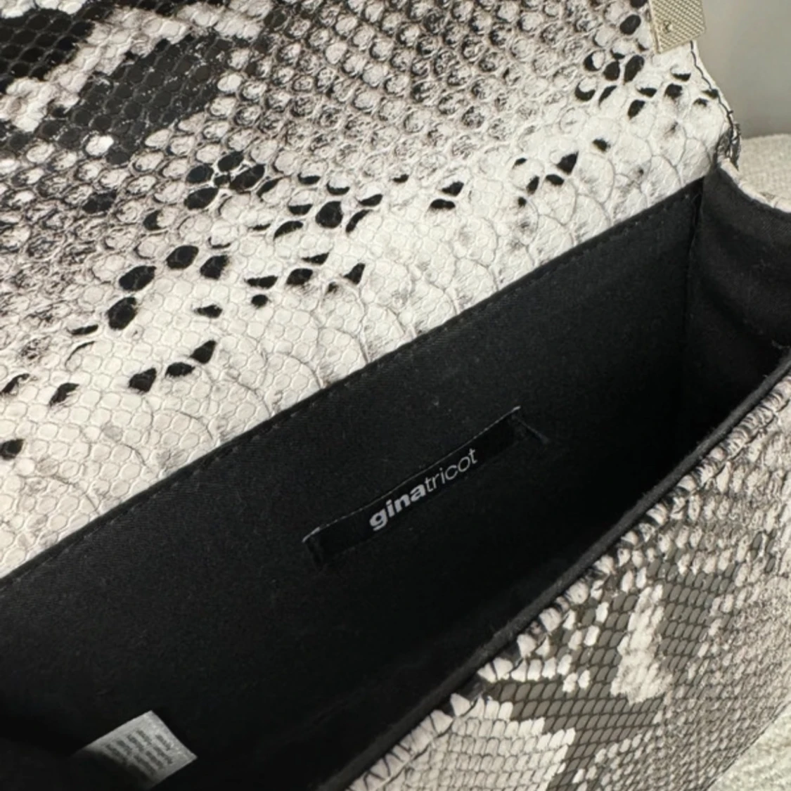 Axelremsväska  - 90