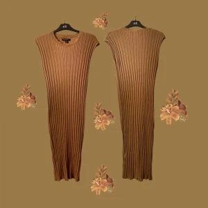 Beige knit dress - - midi - size 40 - very stretchy  - in new condition  - worn twice  - warm, great for autumn   