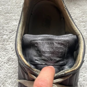 Maison margiela GATS** RARE COLLORWAY - INTRESSEKOLL! på mina maison margiela gats. Otroligt rare colorway som jag aldrig sett förut. Skriv vid frågor eller intresse 🙂 säljer för rätt pris 