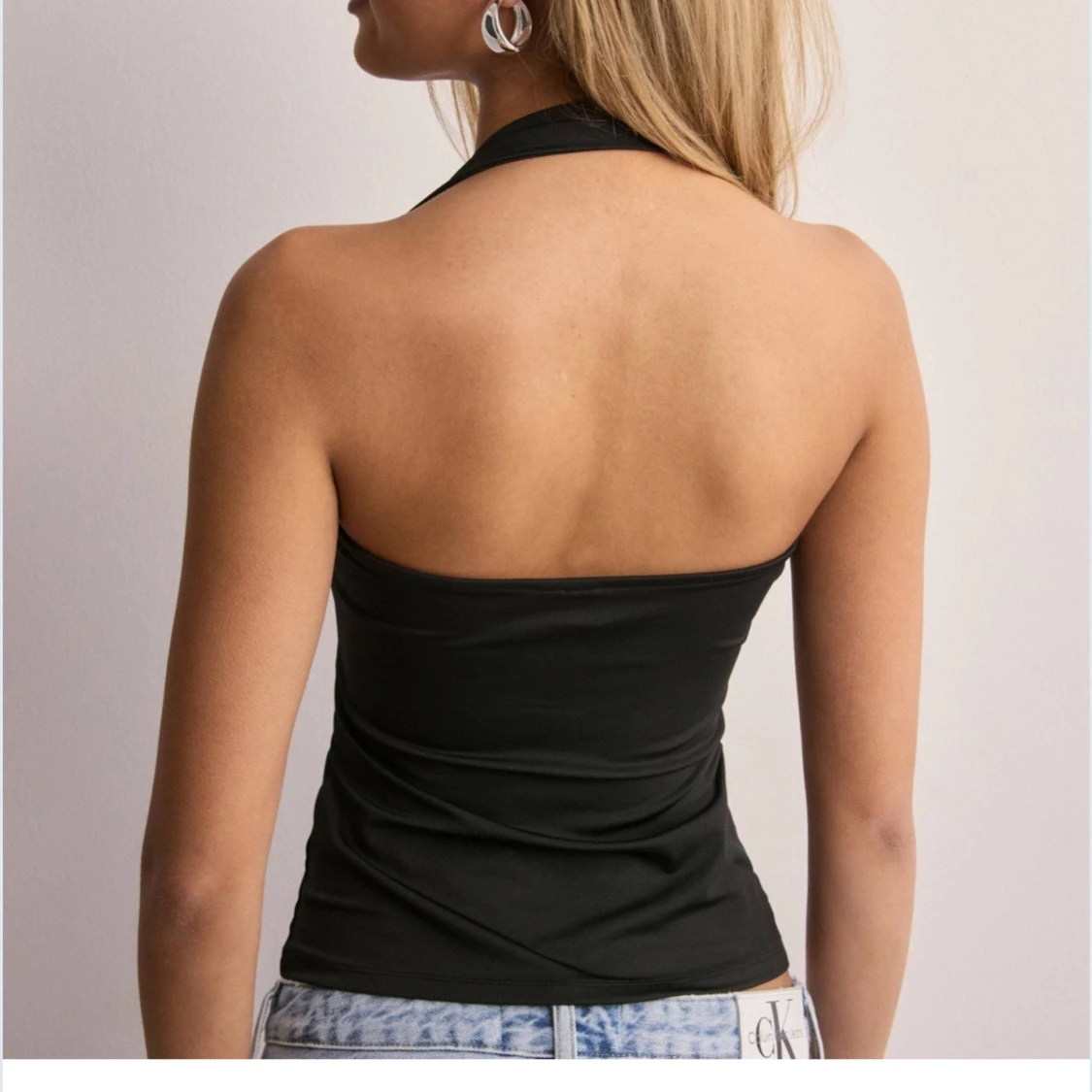 Halter neck top - 90