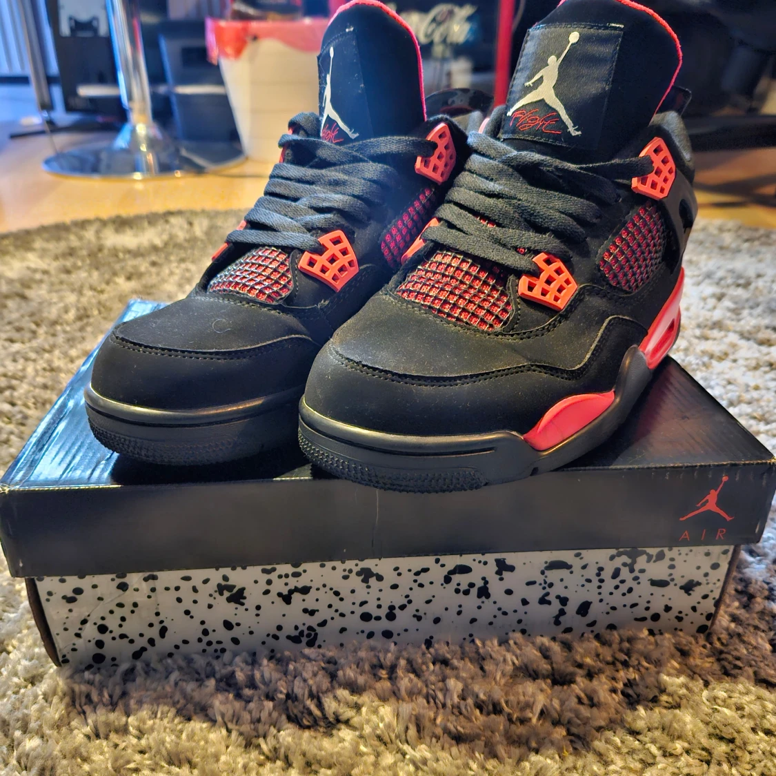 Jordan 4 red thunder stl 41  - 93