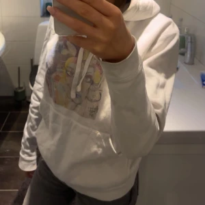 The cool elephant  - Hoodie från elephant, säljer för den är för liten köpte för 400