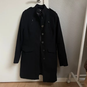 Svart Kappa - sparsamt använd 