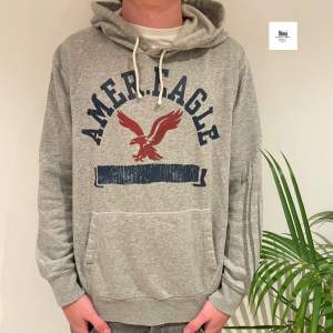 Hoodie herr | Skick: 9/10 | Size - L | Pris - 349kr | Märke - American eagle | Fraktar via postnord eller instabox på köparens bekostnad | Hör av dig vid minsta fråga eller fundering // RDL