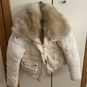 Vinterjacka  - Används ej längre! Superfin och knappt använd. Säljaren står för frakt 📦 