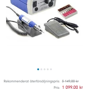 Elektrisk nagelfil  - Elfil. Nypris 1000-3000 beroende på vilken hemsida. Mycket bra och har massa olika funktioner. Hastigheten går att styra. De kan vara lite glappig om sladden sitter fel