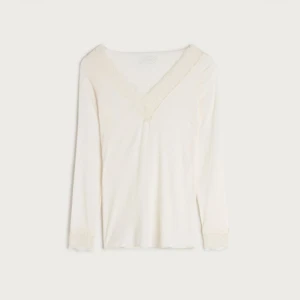 Intimissimi tröja - Säljer denna superfina intimissimi tröja då den bara inte kommer till användning för mig, jättefint skick❤️