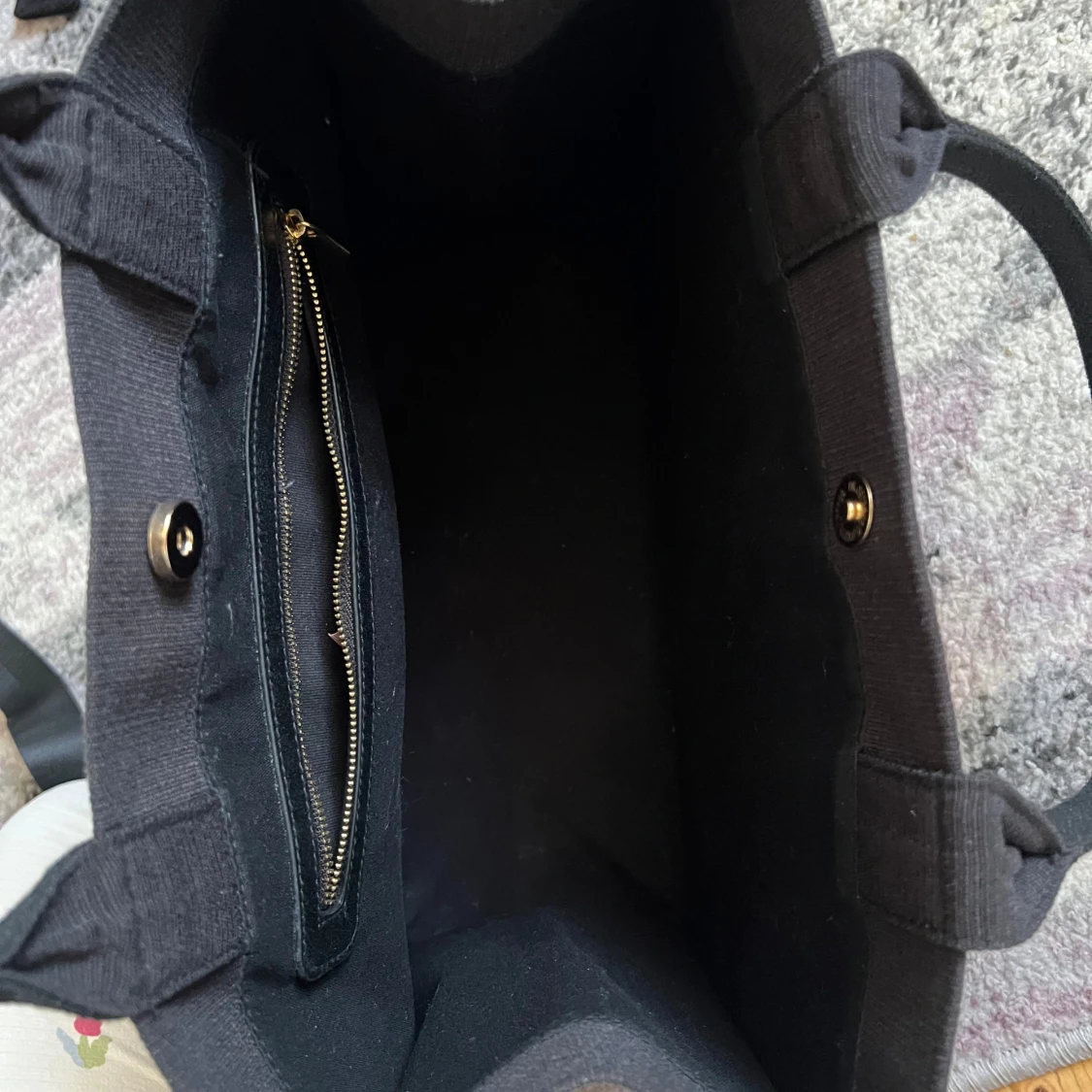 Svart väska från Carlheim - 90