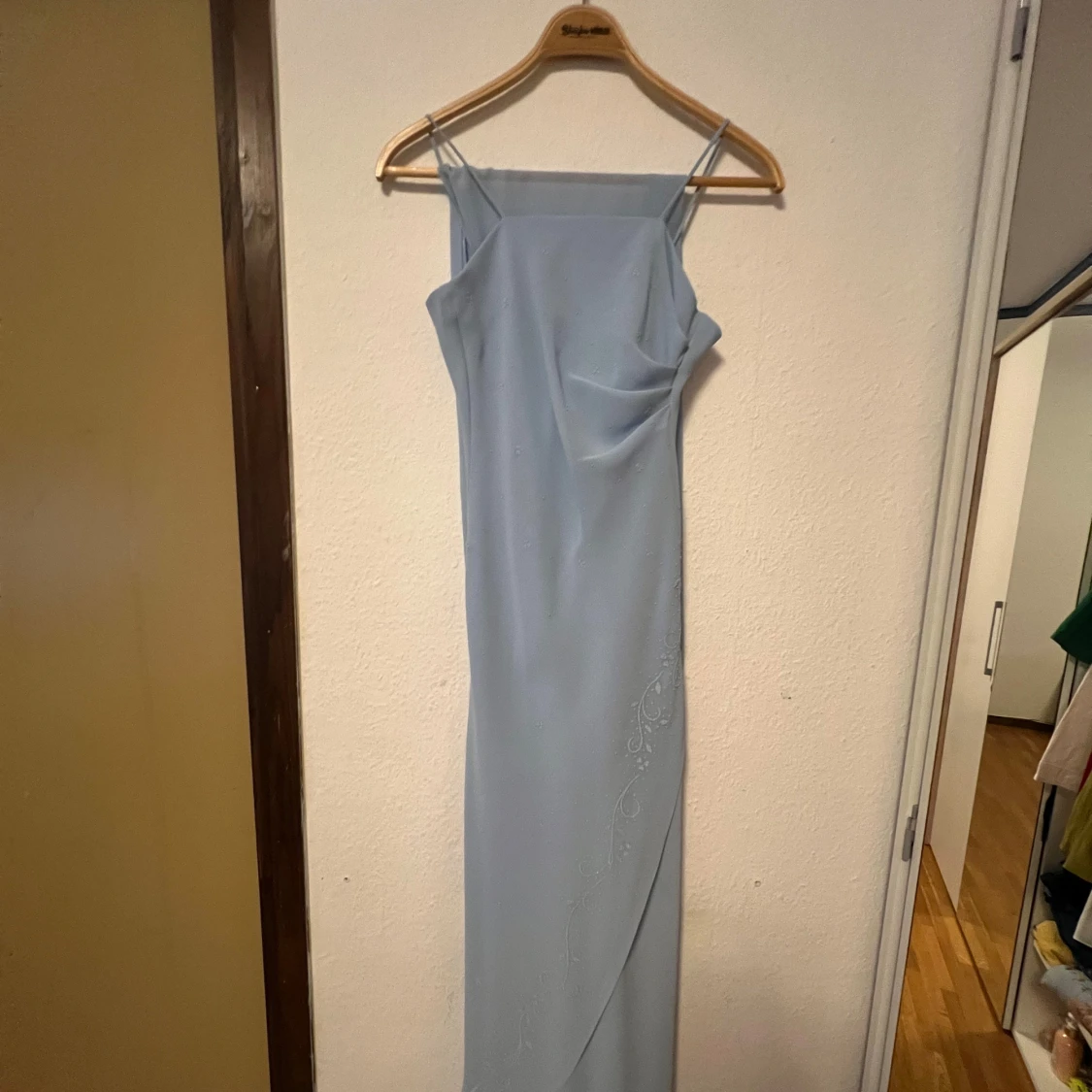 Ljusblå långklänning från Juliet
