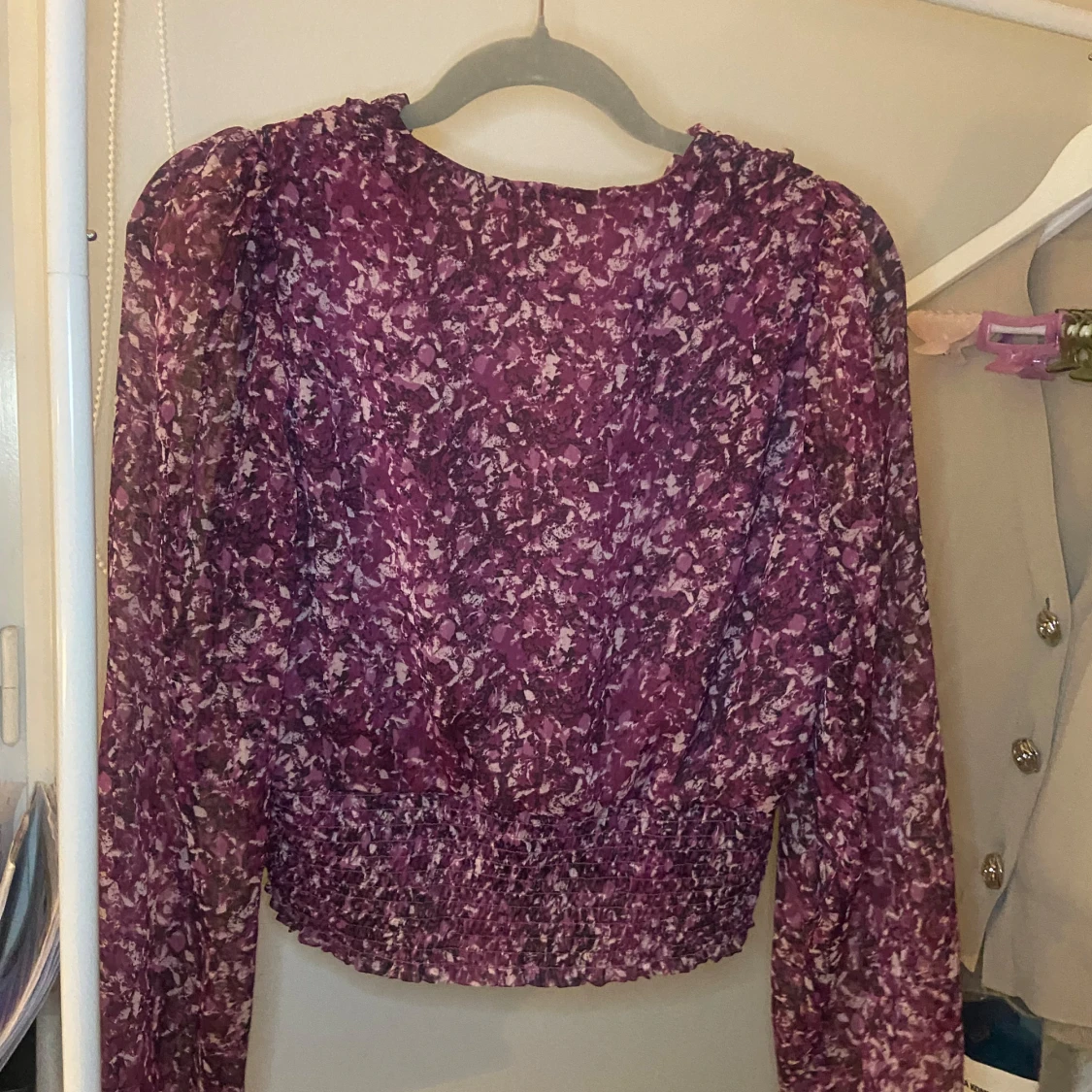 Mönstrad topp från Pieces - 93