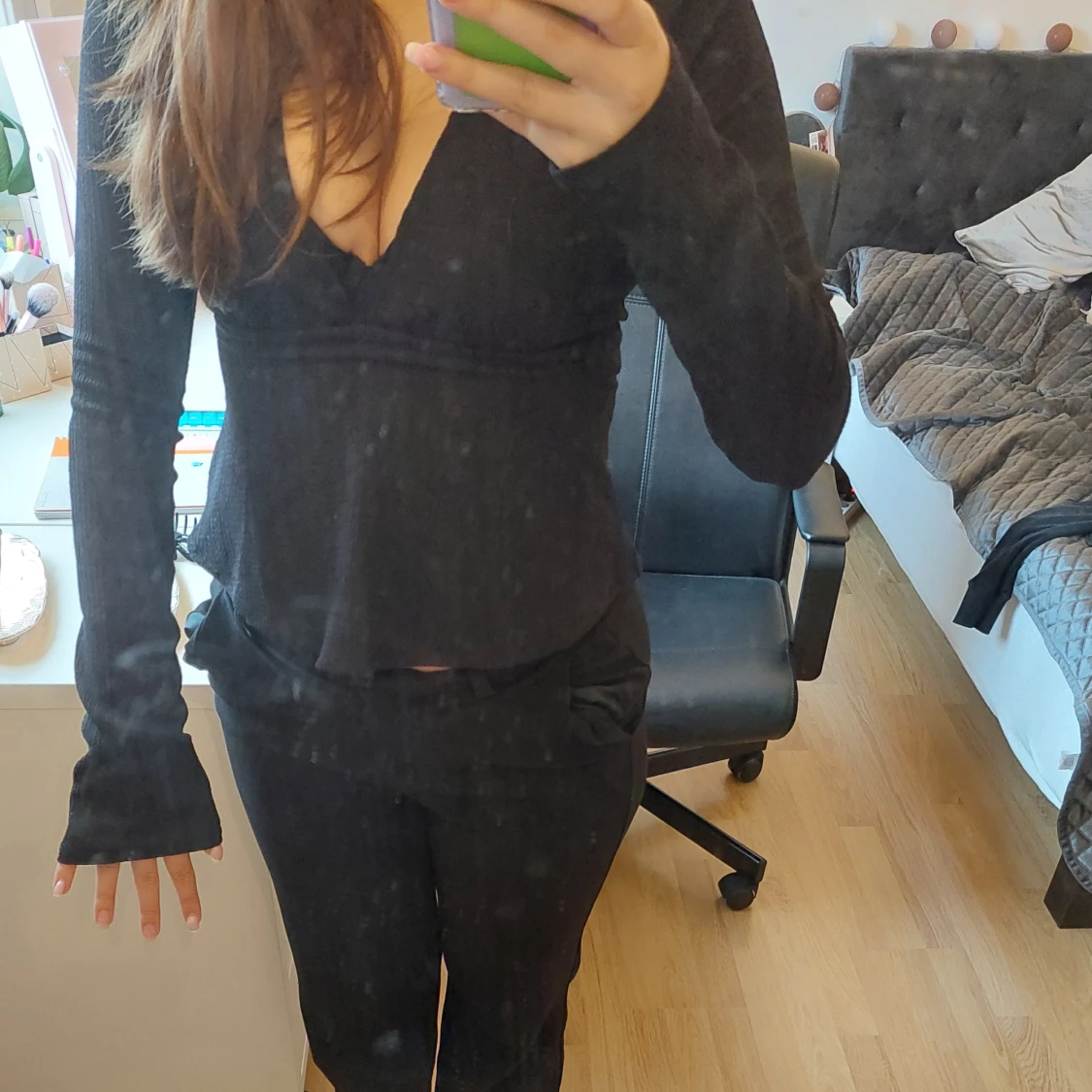 Mörkblå långärmad topp med knyt - 2