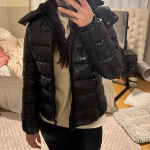 Lager 157 kort pufferjacka - Den populära pufferjackan från lager 157 i stl xxs med prislappar kvar💕