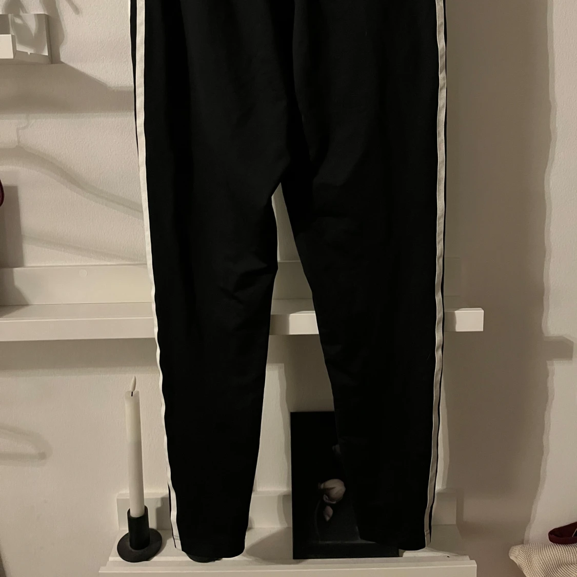 Svarta träningsbyxor från Adidas - 90