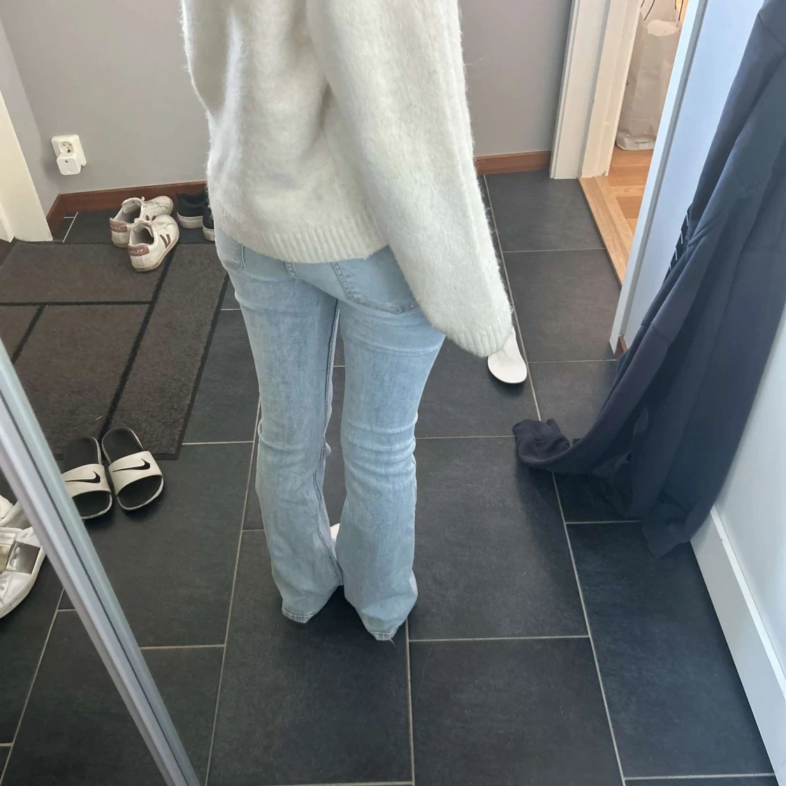 ljusblåa jeans  - 90