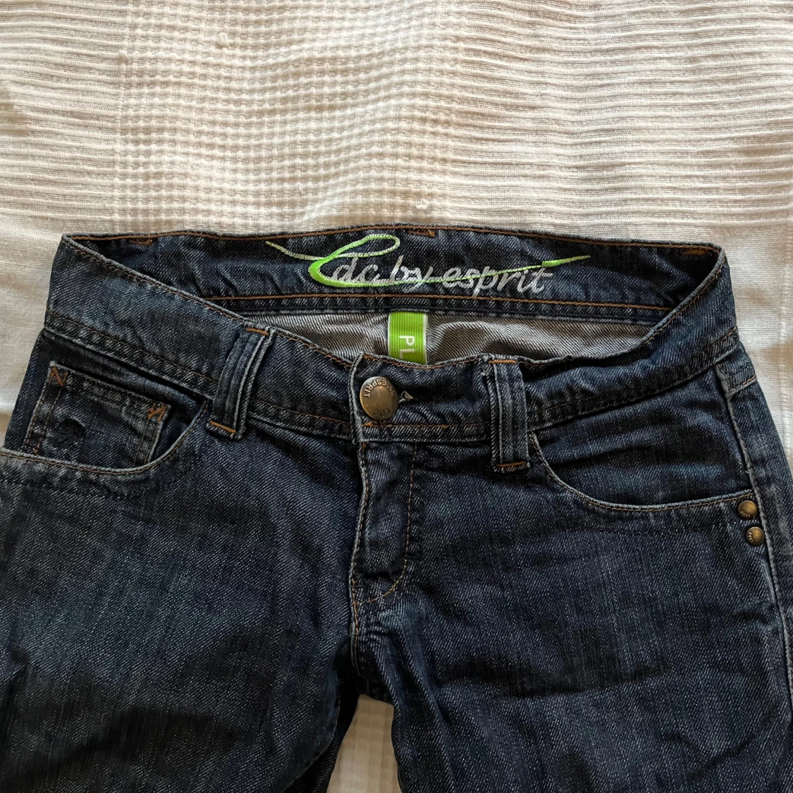 Lågmidjade bootcut jeans
