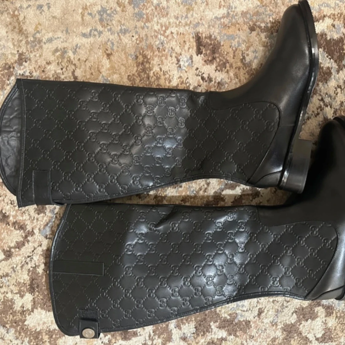 Svarta stövlar med mönster - 91