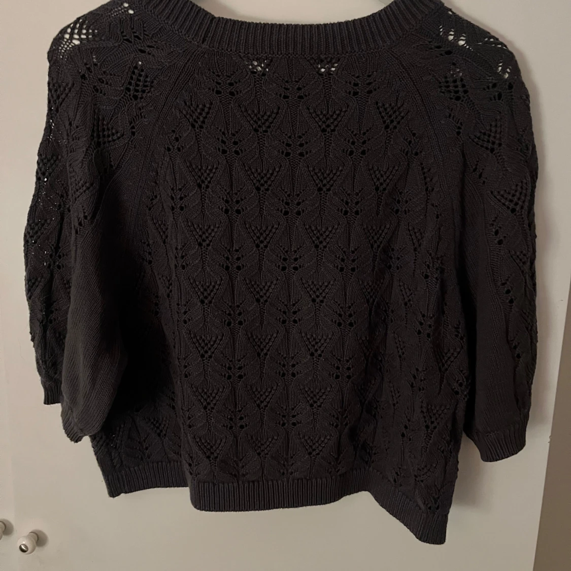 Mörkgrå stickad tröja - 90