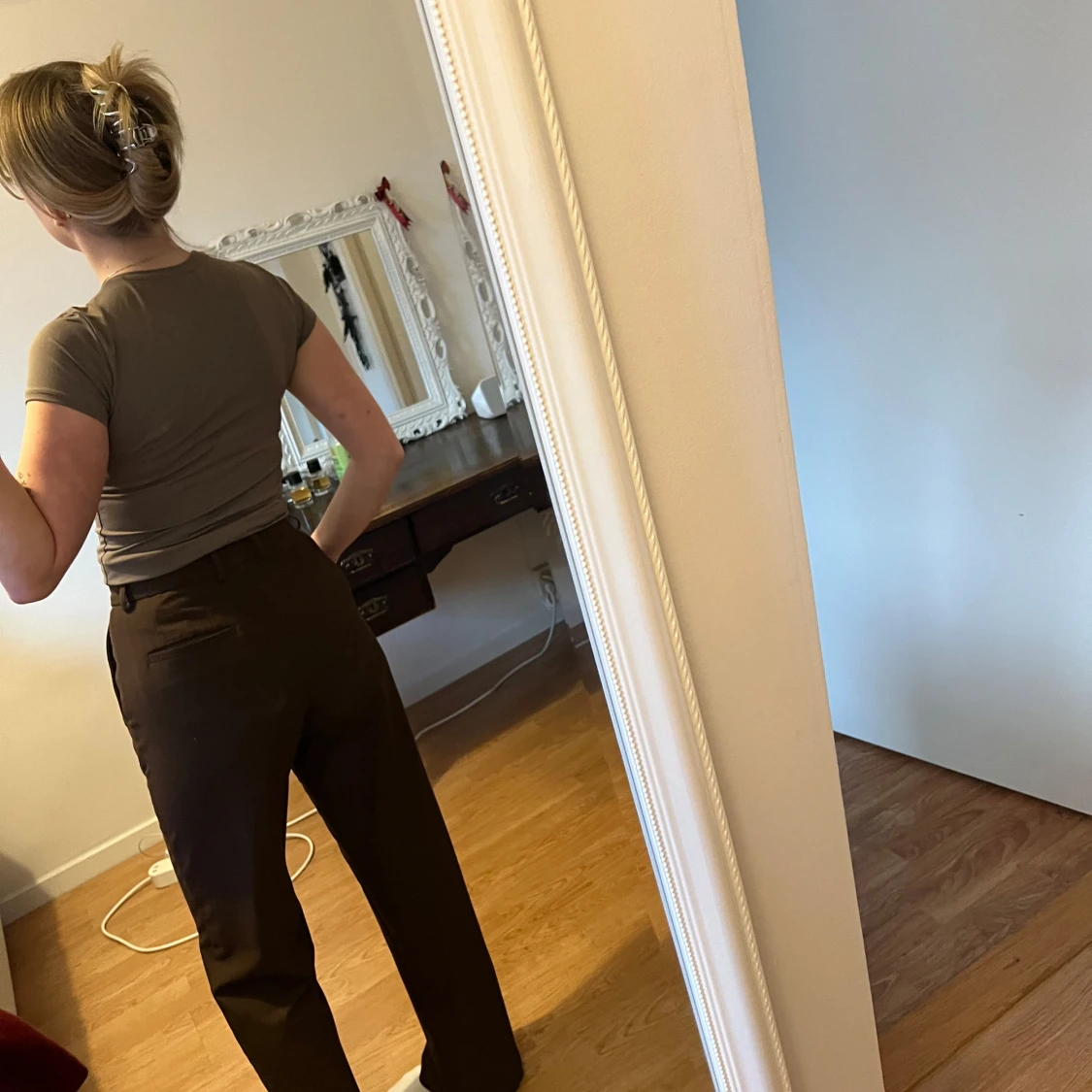 Bruna kostymbyxor - 90