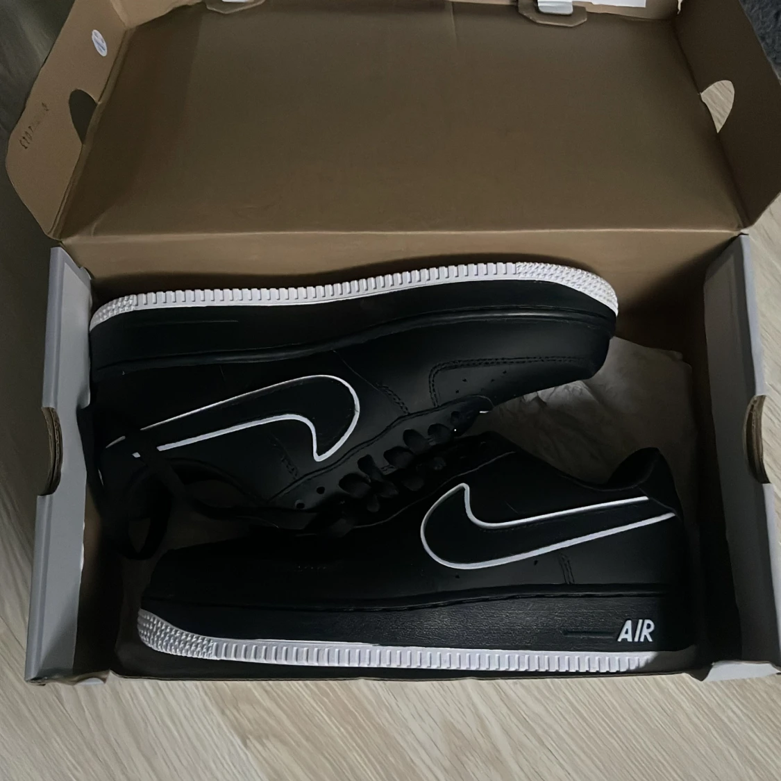 Svarta/vita Nike Air Force 1