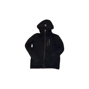 Sail Racing Zip up - Sail racing zip up i väldigt bra skick inga fläckar eller nått. Skriv om ni undrar något mer!