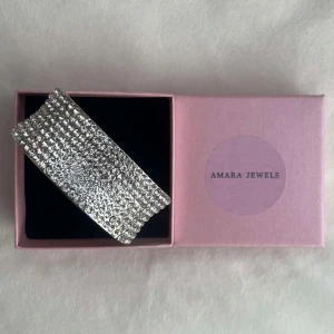 Hårt silverarmband   - Tjockt silverarmband med stenar💕✨✨